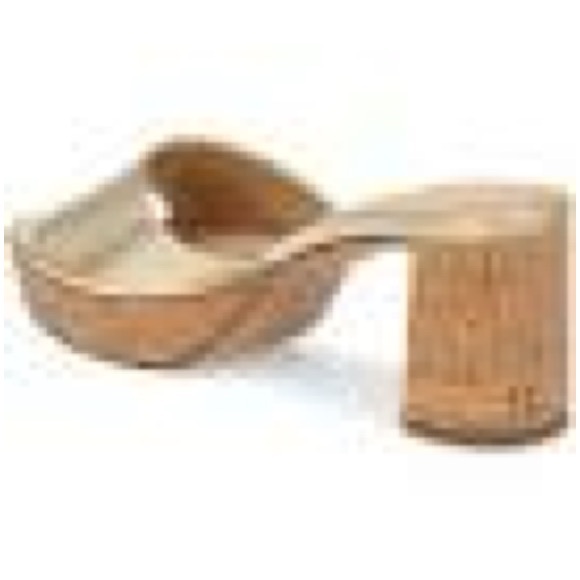 Veronica Beard brand new Dali platform - Picture 3 of 5